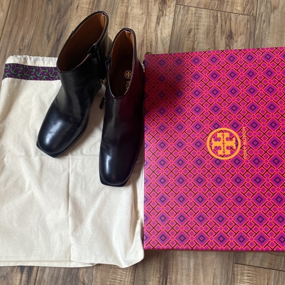 TORY BURCH Ruby 90mm Bootie in Perfect Black - Picture 3 of 6